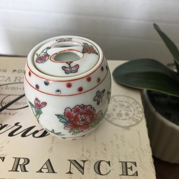 Vintage World Porcelain Ginger from Lillian Vernon - Picture 3 of 9